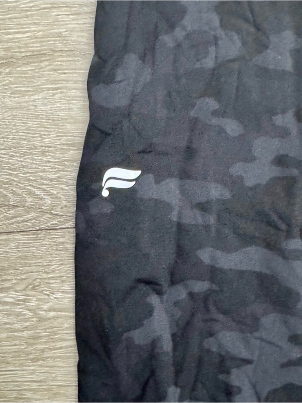 Fabletics The One Jogger XS Black Tonal Camo Zip Pocket - Picture 4 of 6
